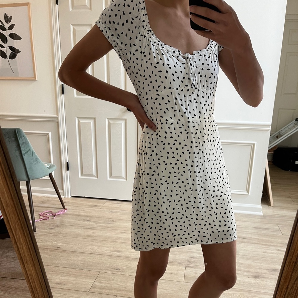 Abercrombie polka dot dress black and white size XS